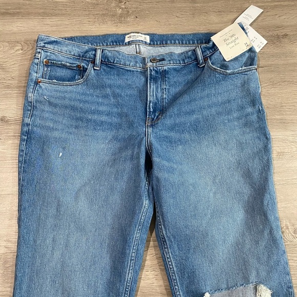 NWT Abercrombie‎ 90s Straight Low Rise Jeans 18 Short - Picture 3 of 7